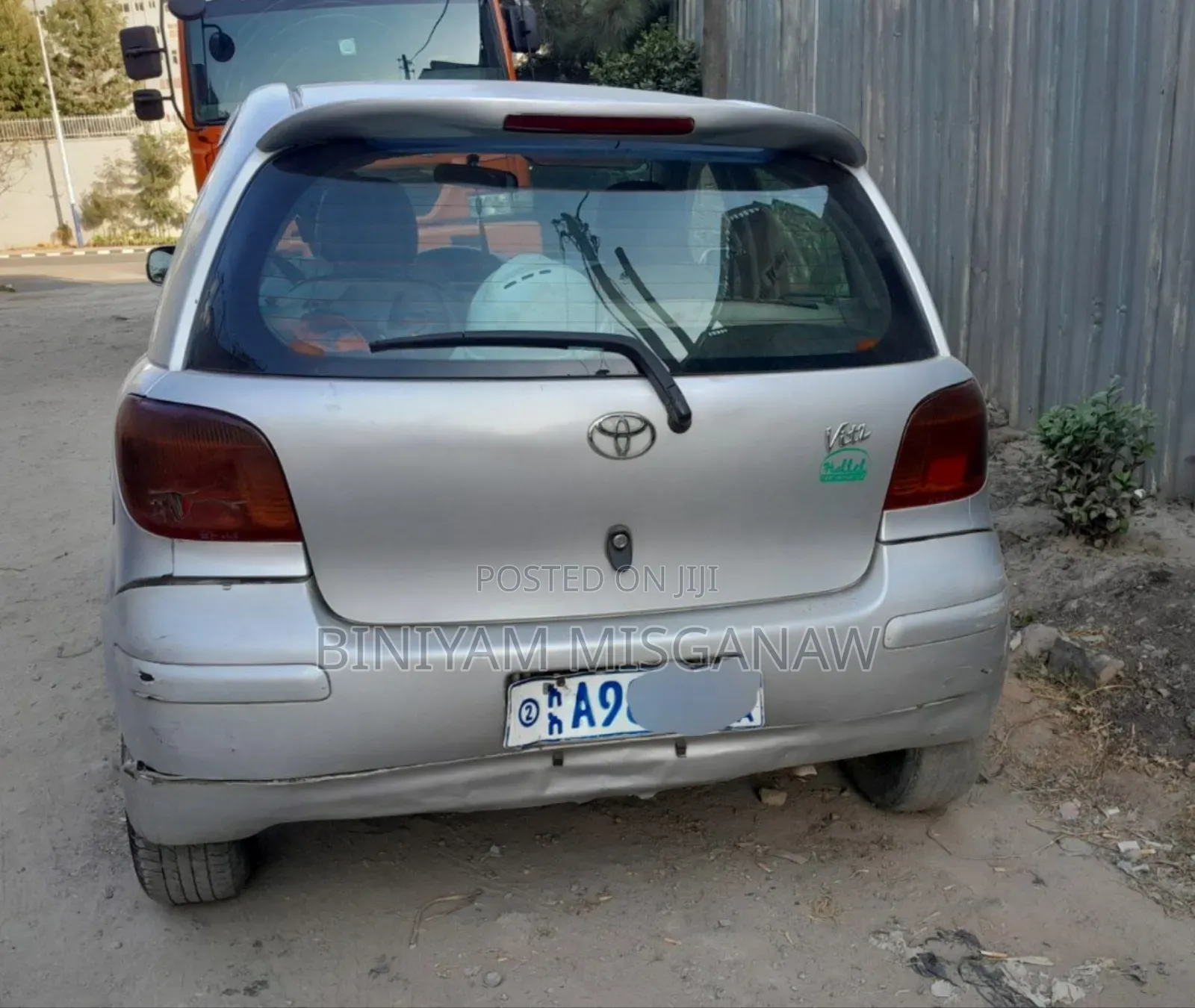 Toyota Vitz 2002 Silver