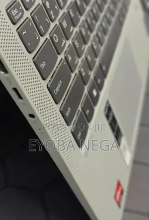 New Laptop Lenovo IdeaPad Flex 14 8GB AMD Ryzen 5 SSD 512GB