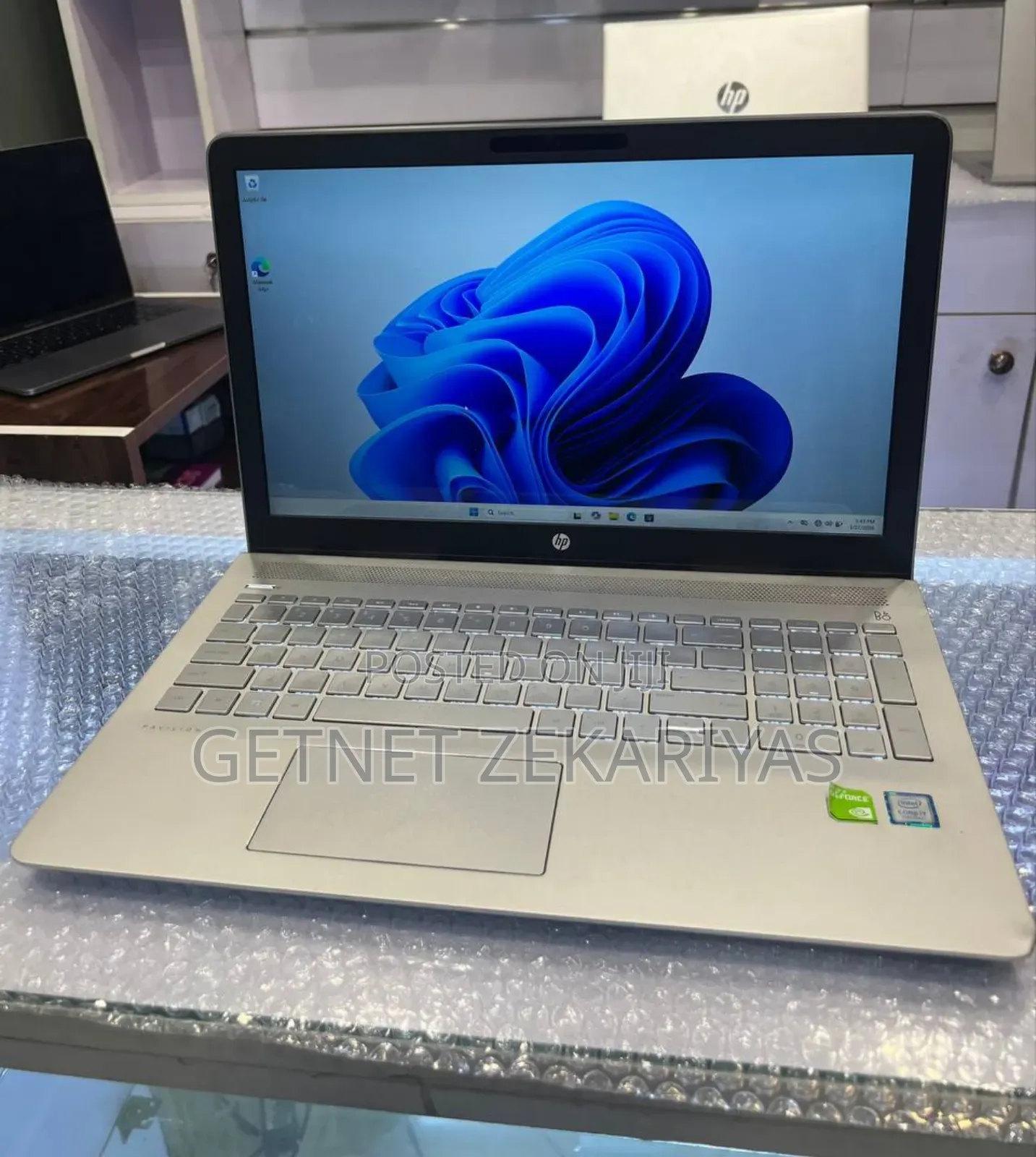 New Laptop HP Pavilion 15 8GB Intel Core I7 HDD 1T