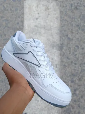 Original Reebok Sneaker – Clean Fresh