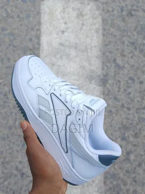 Original Reebok Sneaker – Clean Fresh