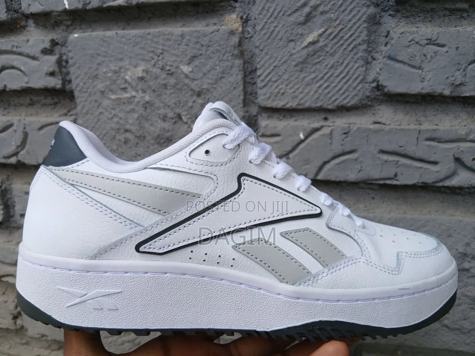 Original Reebok Sneaker – Clean Fresh