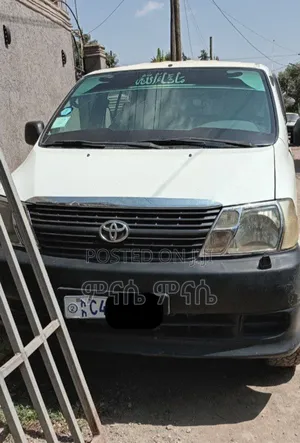 Toyota HiAce 2007 White