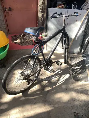 Bike 2000 26’ Mountain Bike