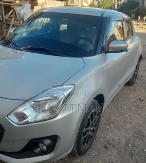 Suzuki Swift 2022 Silver