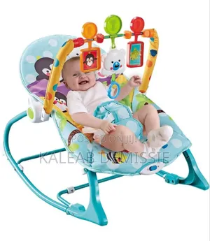 5in1 Newborn to Toddler Rocker እንደ መኝታ በተጨማሪ መመገቢያ ቴብል አለዉ የሚነቀል