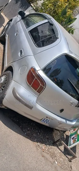Toyota Vitz 2004 Silver