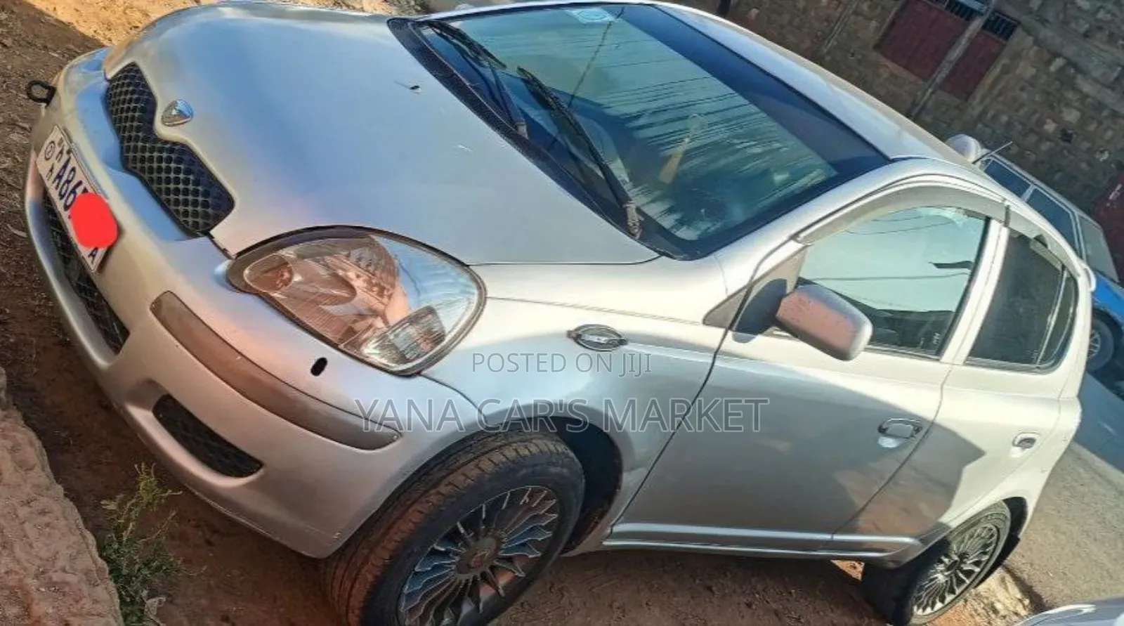 Toyota Vitz 2004 Silver