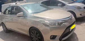 Toyota Yaris 2016 Gold