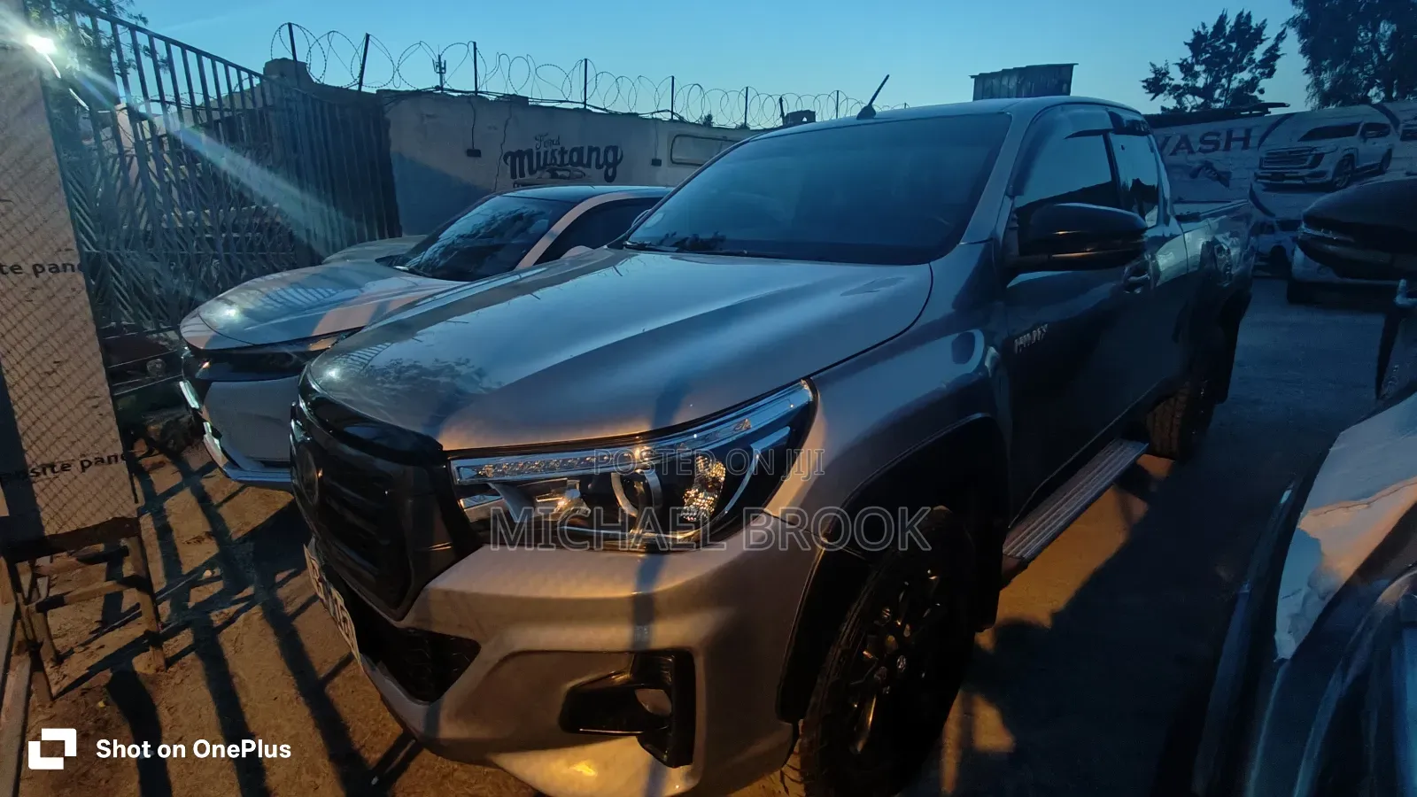 Toyota Hilux 2020 Gray