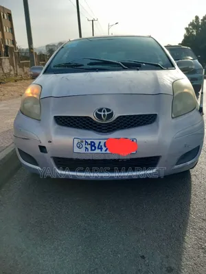 Toyota Yaris 2008 Gray