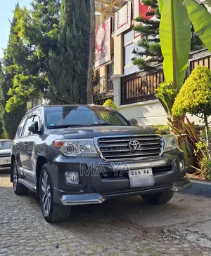 Toyota Land Cruiser 4.5 V8 GX-R 2015 Black