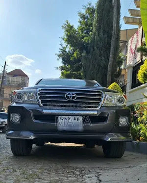 Toyota Land Cruiser 4.5 V8 GX-R 2015 Black