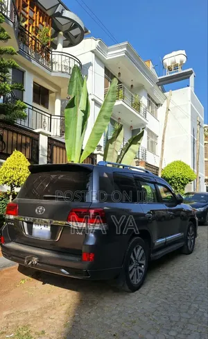 Toyota Land Cruiser 4.5 V8 GX-R 2015 Black