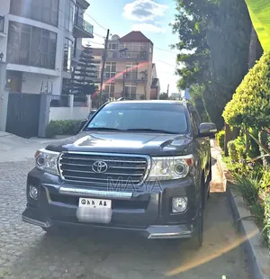 Toyota Land Cruiser 4.5 V8 GX-R 2015 Black