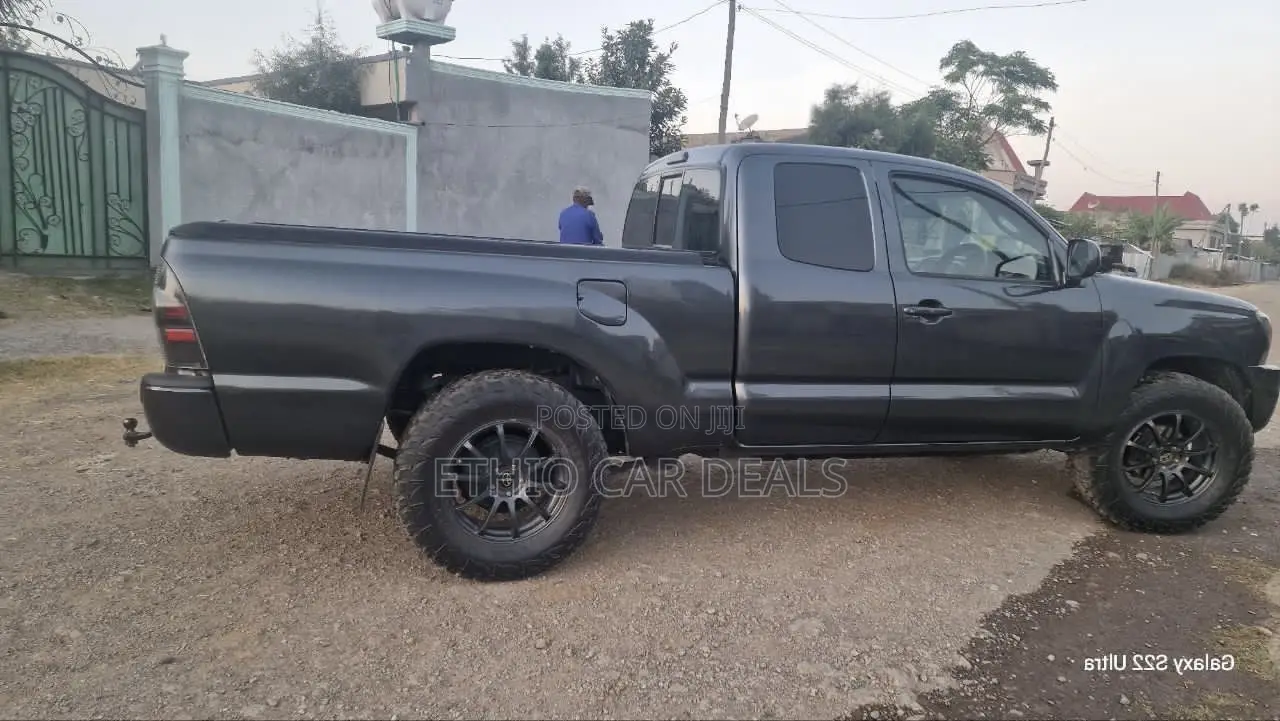 Toyota Tacoma Regular Cab 2011 Black