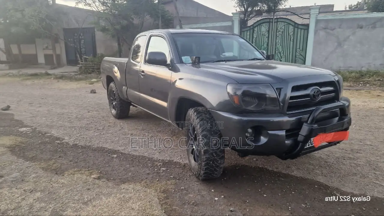 Toyota Tacoma Regular Cab 2011 Black