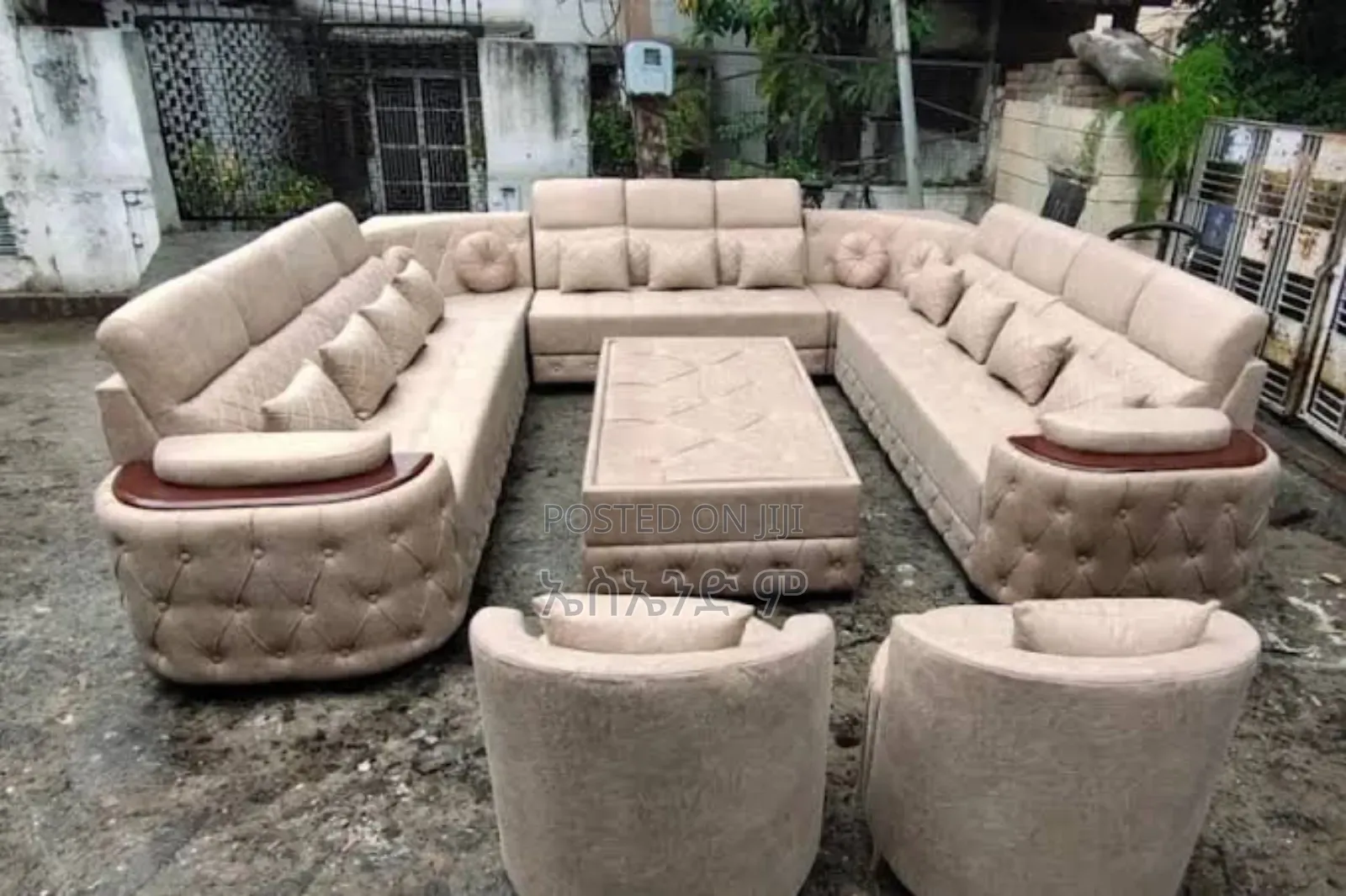 Less Is More Couch With Table Design