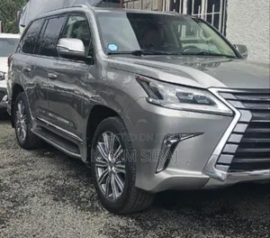 Lexus LX 2017 Silver