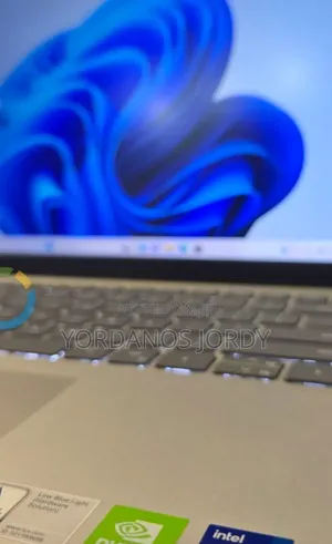 New Laptop Dell Inspiron 14 16GB Intel Core I7 SSD 512GB