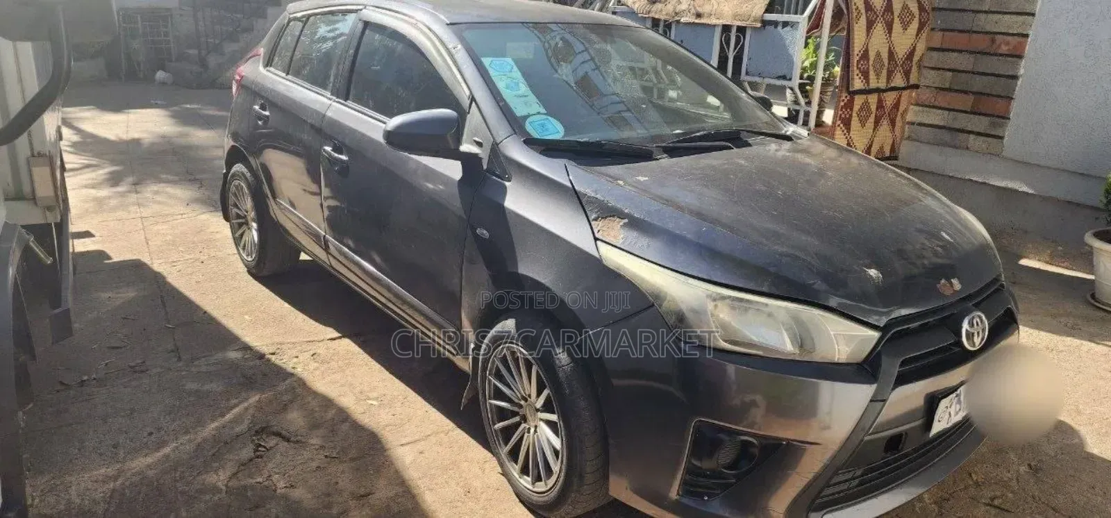 Toyota Yaris L Hatchback 5dr 2015 Gray