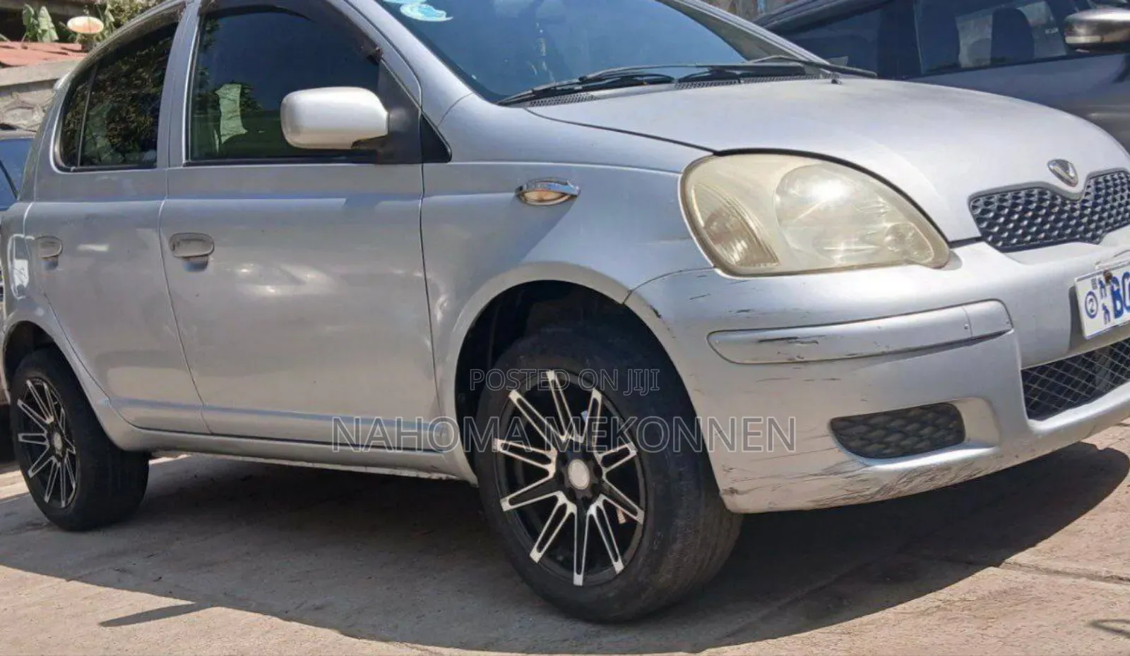 Toyota Vitz 2004 Silver