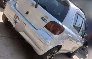 Toyota Vitz 2004 Silver