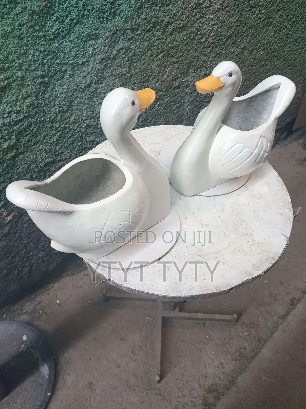 Fiberglass በዳክዬ ቅርፅ የተሰራ የአበባ ማስቀመጫ