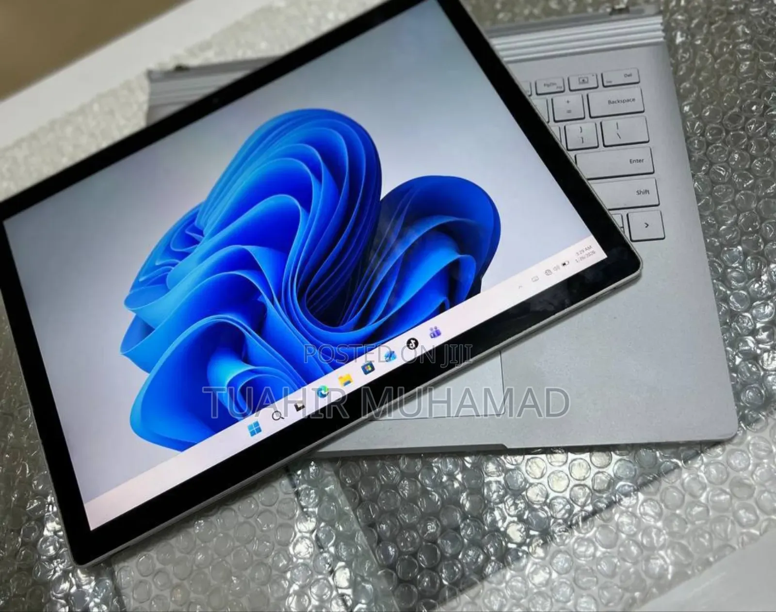 New Laptop Microsoft Surface 16GB Intel Core I7 SSD 512GB