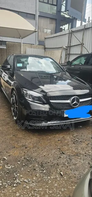 Mercedes-Benz C200 2017 Black