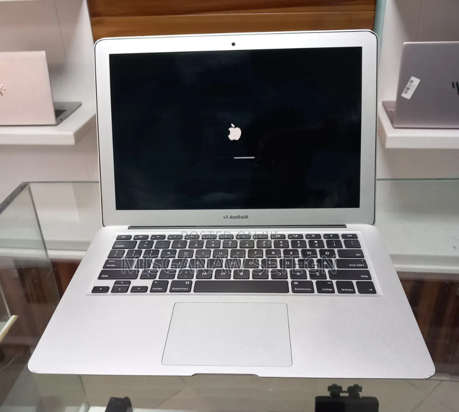 New Laptop Apple MacBook Air 2015 8GB Intel Core I5 SSD 256GB