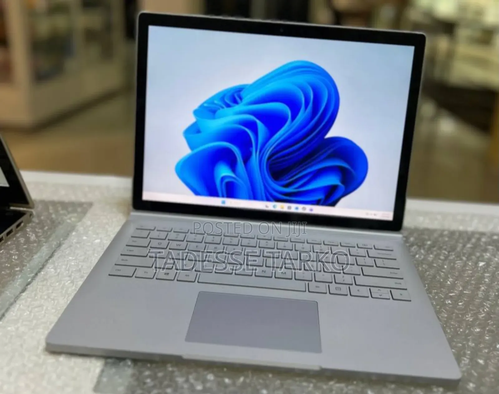 New Laptop Microsoft Surface Book 3 16GB Intel Core I7 SSD 256GB