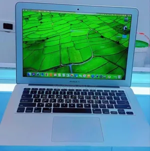 New Laptop Apple MacBook 4GB Intel Core I5 SSD 256GB