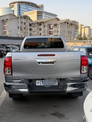 Toyota Hilux 2017 Silver