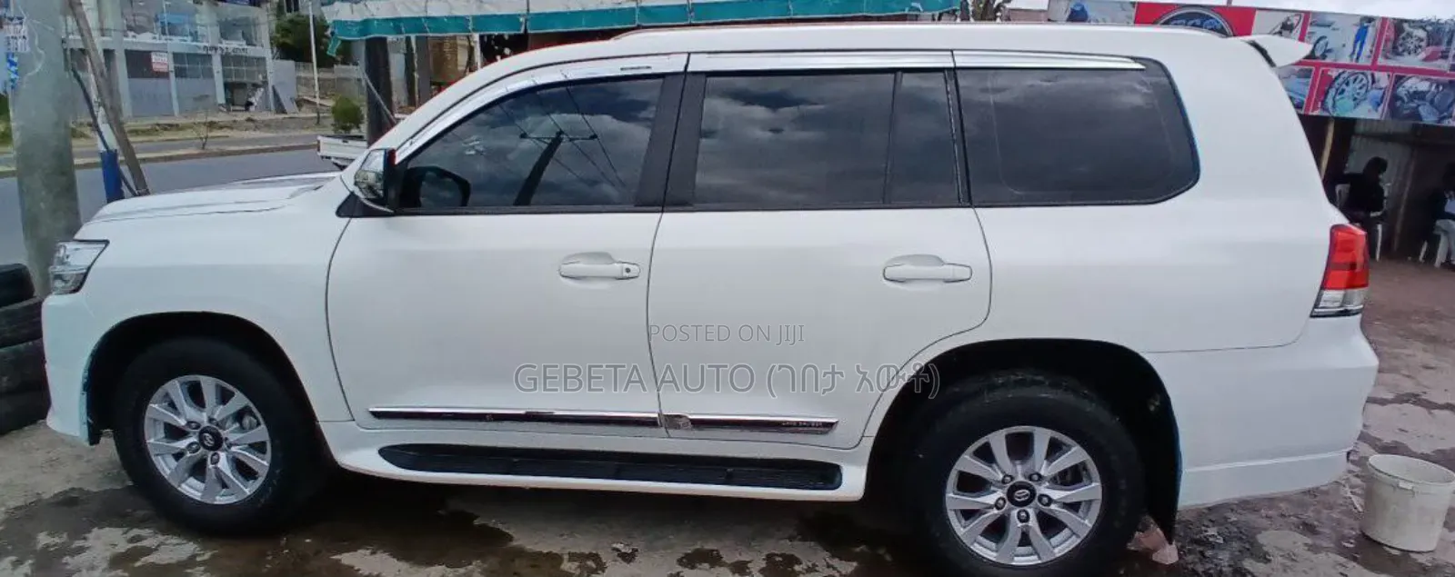 Toyota Land Cruiser 4.6 V8 GX 2012