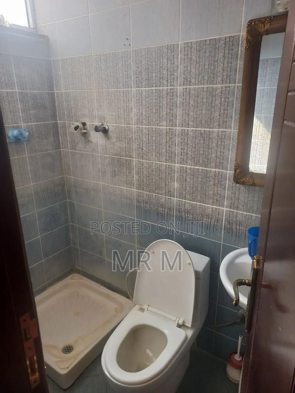 5bdrm House in Bole for rent