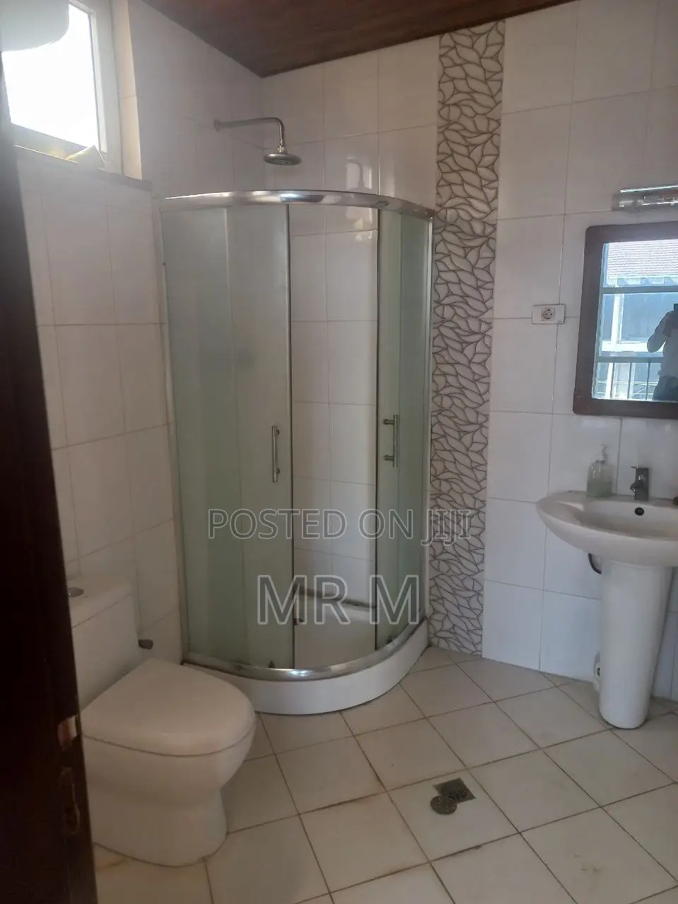 5bdrm House in Bole for rent