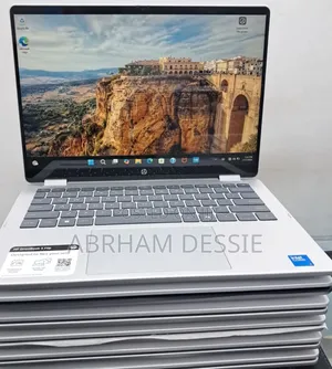 New Laptop HP OmniBook 5 14" 8GB Intel Core 5 SSD 512GB