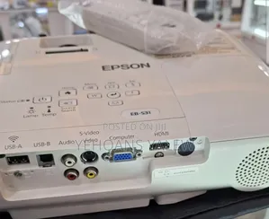 Fepson Projector Model Name: Eb-S31 Has : Bag Remote Hardware