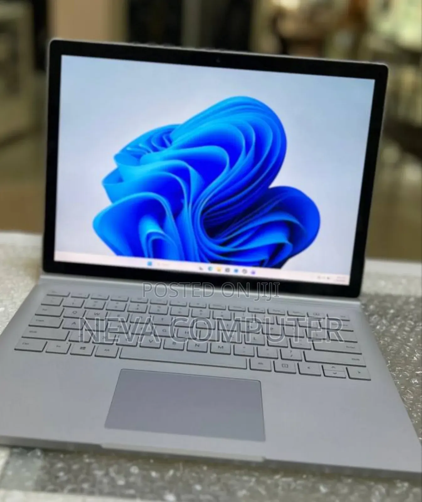 New Laptop Microsoft Surface Book 3 16GB Intel Core I7 SSD 256GB