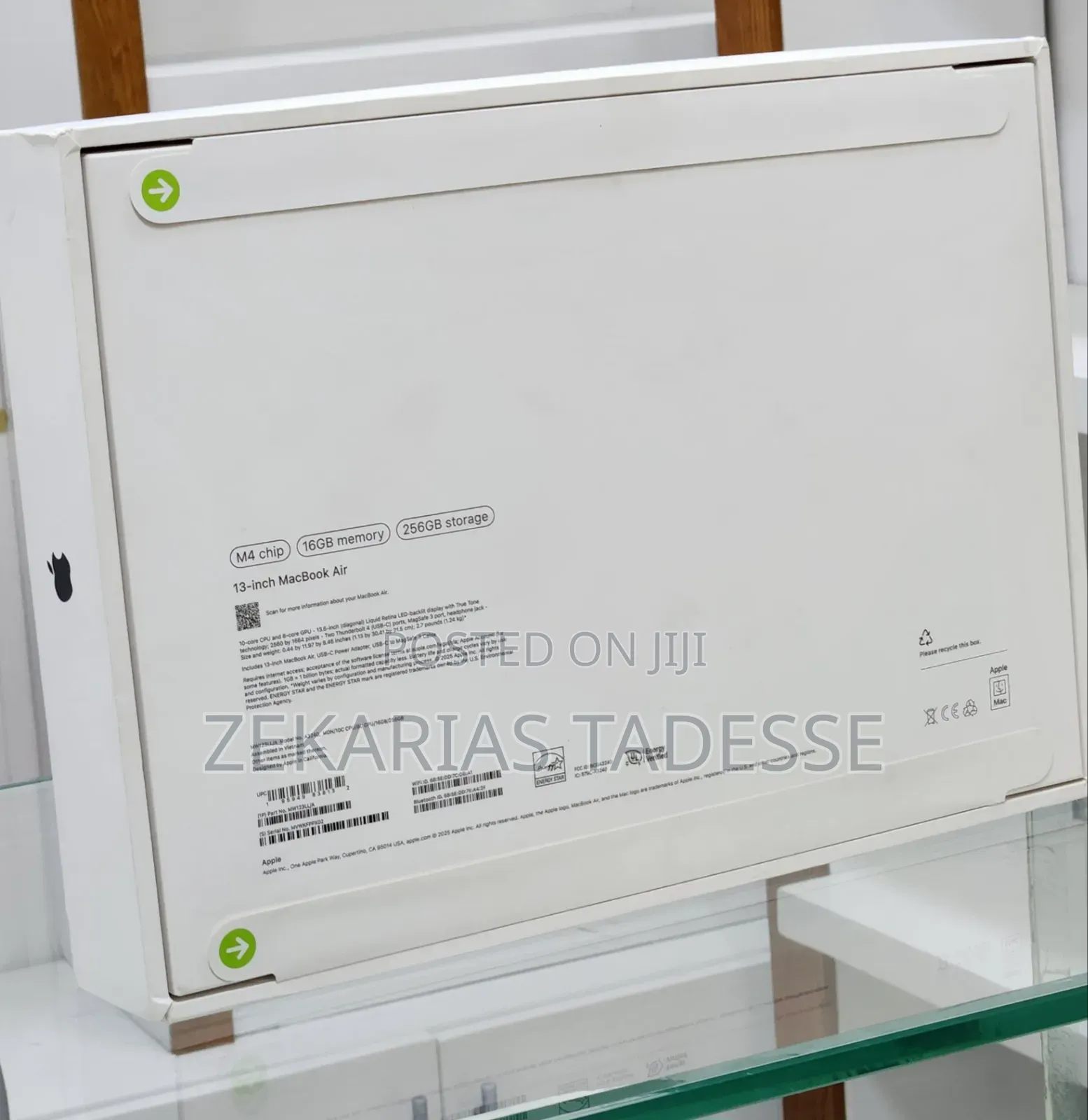New Apple MacBook Air 2025 M4 13-Inch 16GB Apple M4 Max SSD 256GB