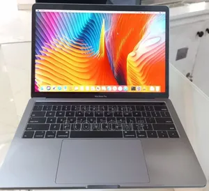 New Laptop Apple MacBook 16GB Intel Core i7 SSD 512GB