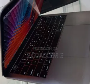 New Laptop Apple MacBook 16GB Intel Core i7 SSD 512GB