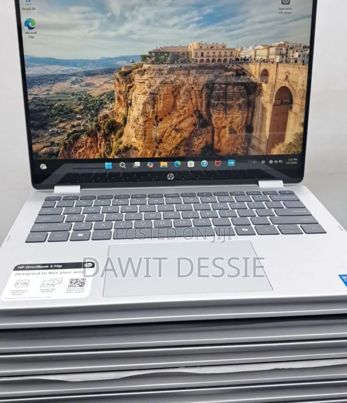 New Laptop HP OmniBook 5 Flip 8GB Intel Core 5 SSD 512GB