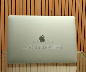 New Laptop Apple MacBook Pro 2019 16GB Intel Core I7 SSD 512GB