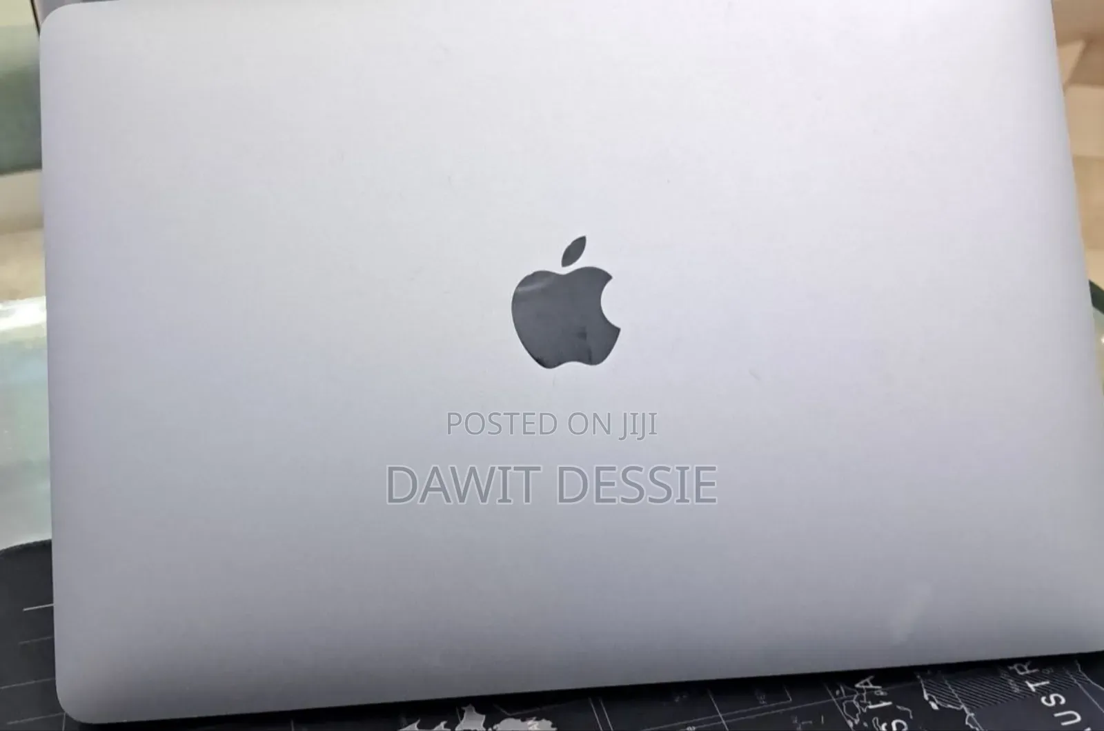 New Laptop Apple MacBook Pro 2022 M2 8GB Apple M2 SSD 256GB
