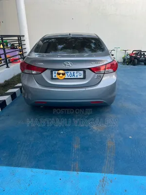 Hyundai Avante 2012 Silver