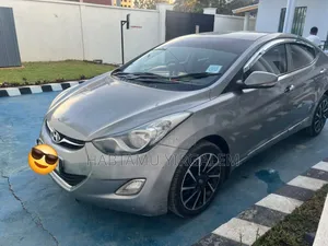 Hyundai Avante 2012 Silver