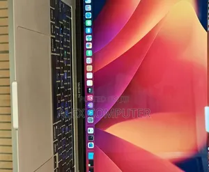 New Laptop Apple MacBook Pro 2019 16GB Intel Core I7 SSD 512GB