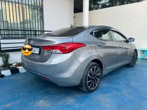 Hyundai Avante 2012 Silver